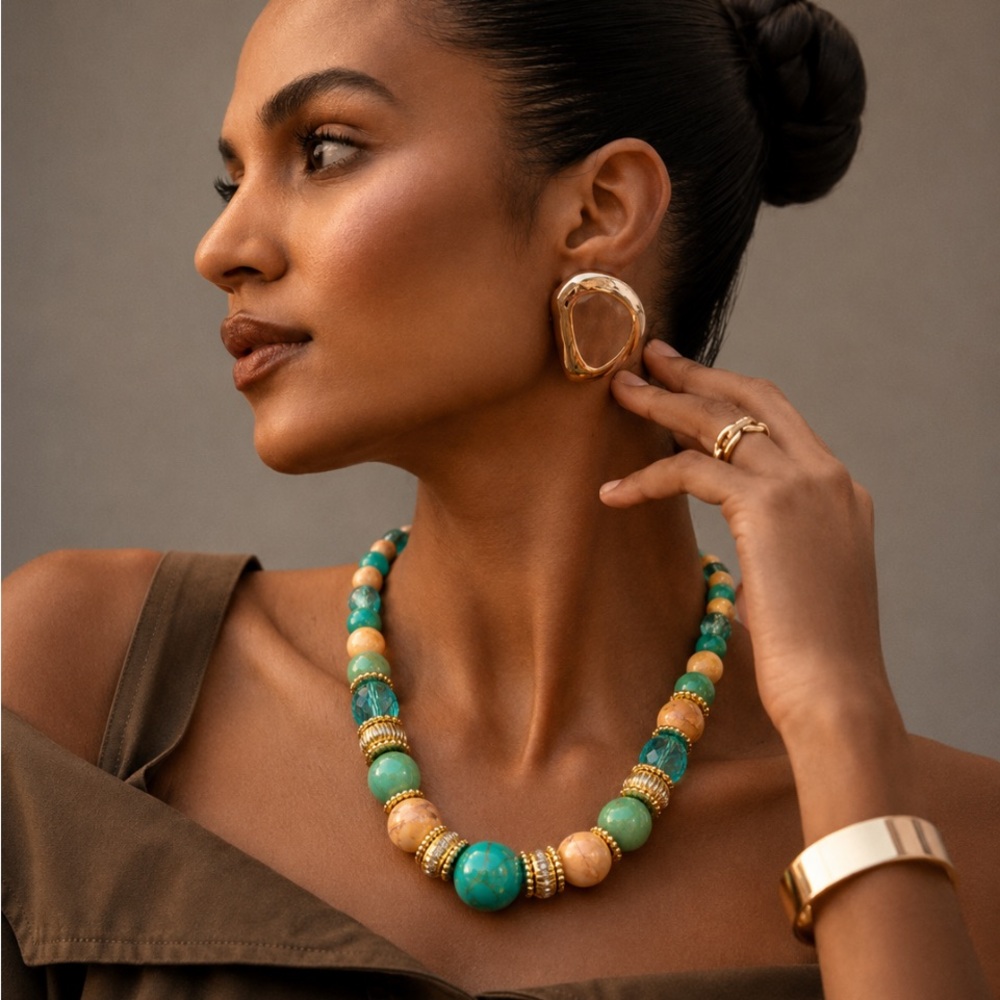 💥🆕💥 Turquoise & Blush Beaded Necklace